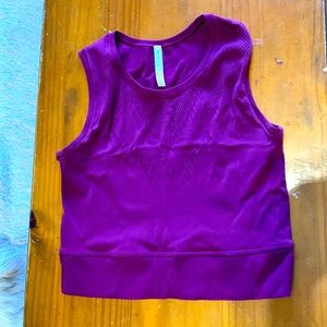ATHLETA SIZE L/XL purple crop top with cute cut out accents
